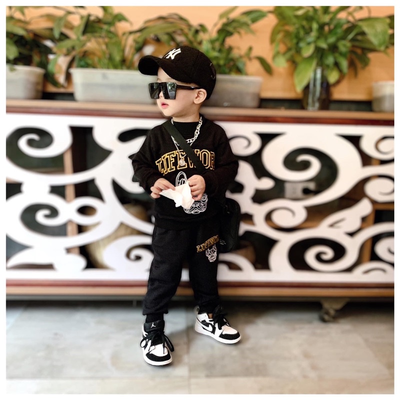 Bộ thu đông bé trai,gái Life work chất nỉ phong cách chữ thêu cá tính