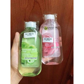 Nước hoa hồng Garnier Nga 200ml