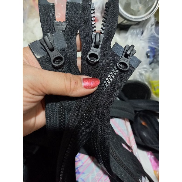 Dây kéo 2 đầu dài 60cm-80 cm giá 5,5k/sợi.