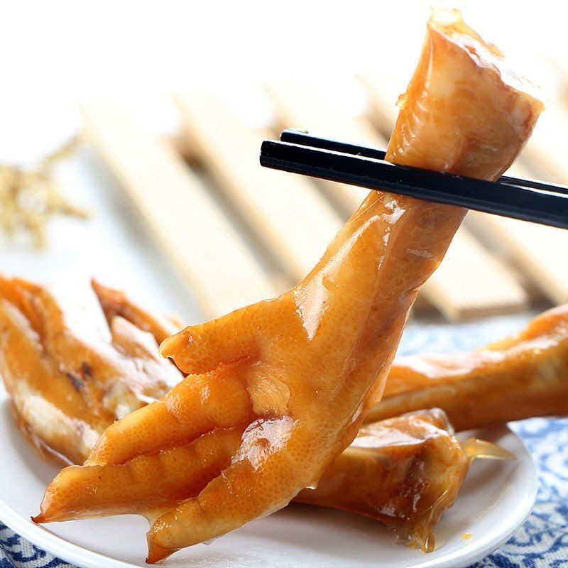 Chân gà cay Tứ Xuyên 32g (Màu Đỏ Cay Nhiều/ Màu Vàng Cay Ít)