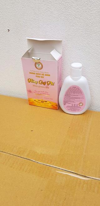 Dung dịch vệ sinh - Hồng Quý Phi