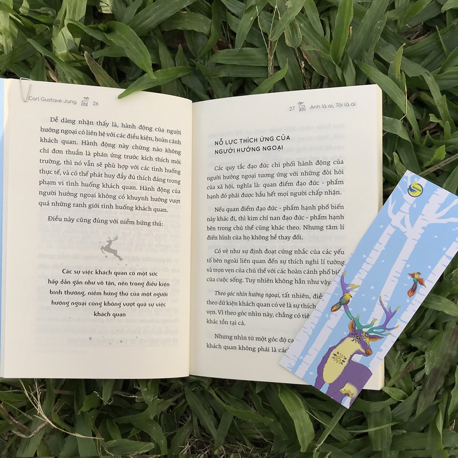 Sách - Anh Là Ai Tôi Là Ai (Kèm Bookmark)