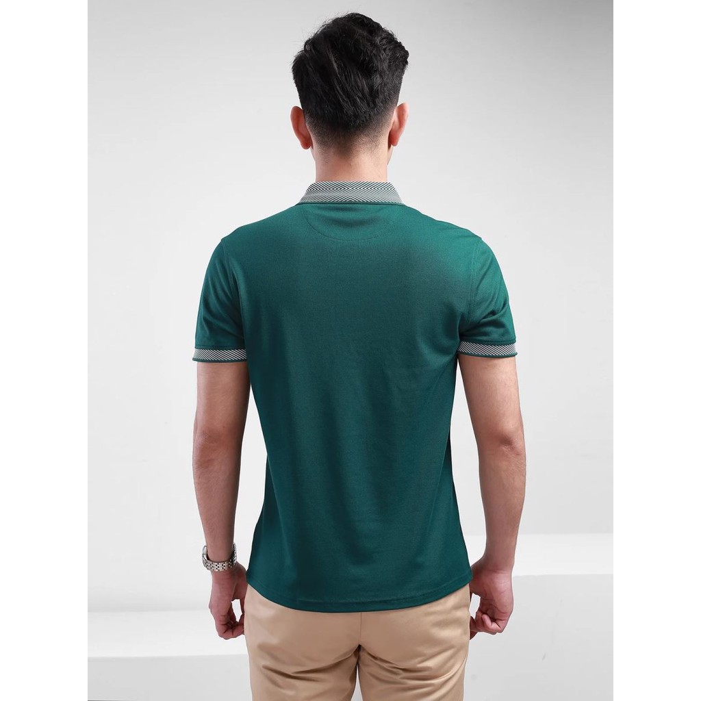 Áo polo nam ARISTINO mặt vải mềm mịn, thoáng mát với điểm nhấn cổ dệt họa tiết ấn tượng - APS018S8