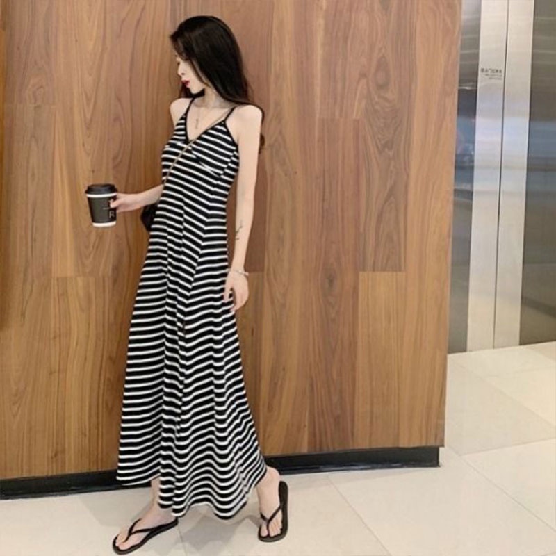 Đầm hai dây dài XINLANYASHE tay phồng cổ chữ V màu trơn quyến rũ phong cách Hàn Quốc thời trang đi biển dành cho nữ