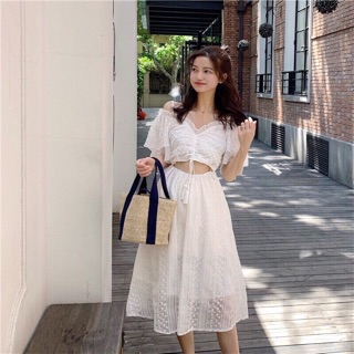Đầm xô ren rớt vai cut-out eo
