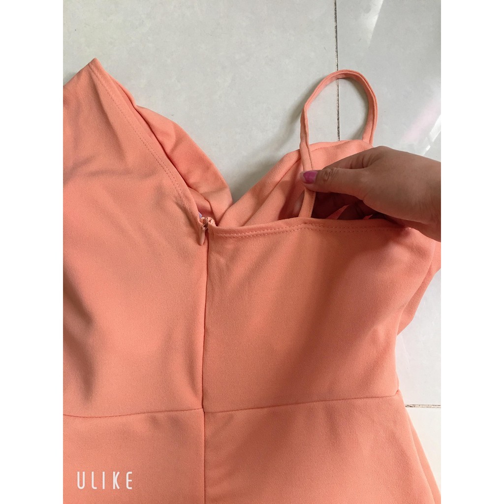 Đầm body xếp ly xoắn eo xẻ tà kèm mút siêu HOT | BigBuy360 - bigbuy360.vn