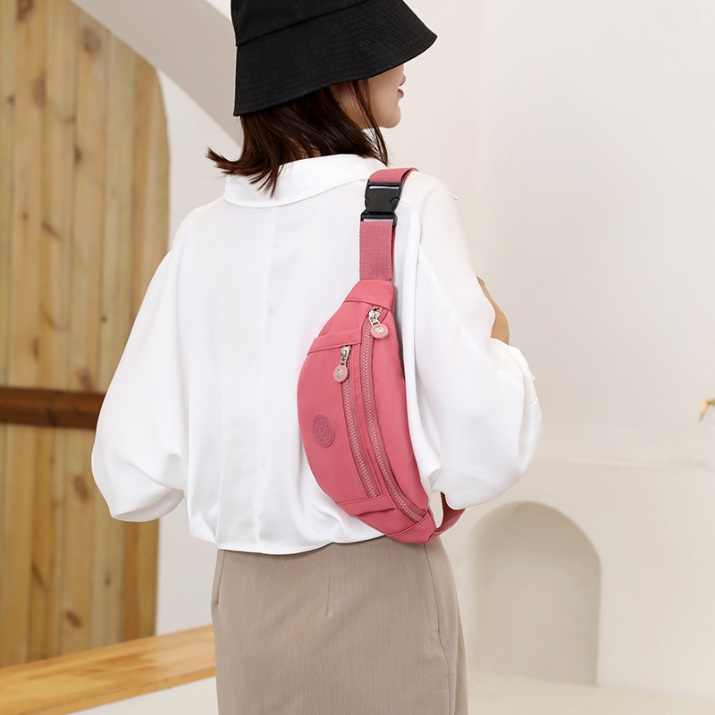 Túi đeo chéo trước ngực phong cách thể thao thời trang mới dành cho nữ