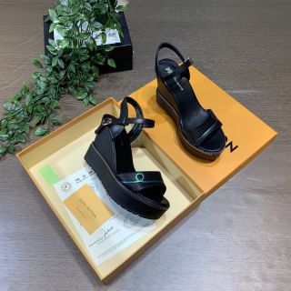 Xăng đan đế xuồng cao cấp