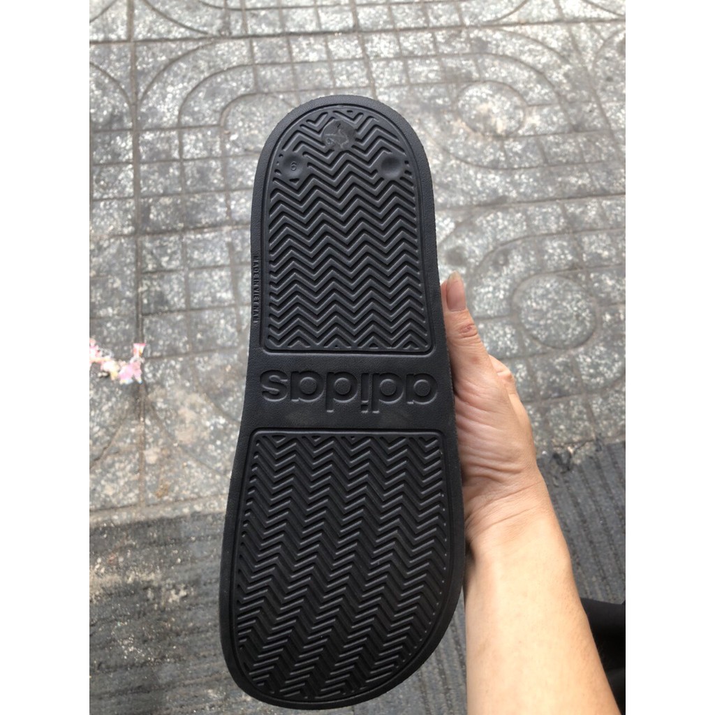 Dép Adidas plus Quai ngang . chất liệu nhựa cao su chắc chắn,dáng trẻ trung vnxk