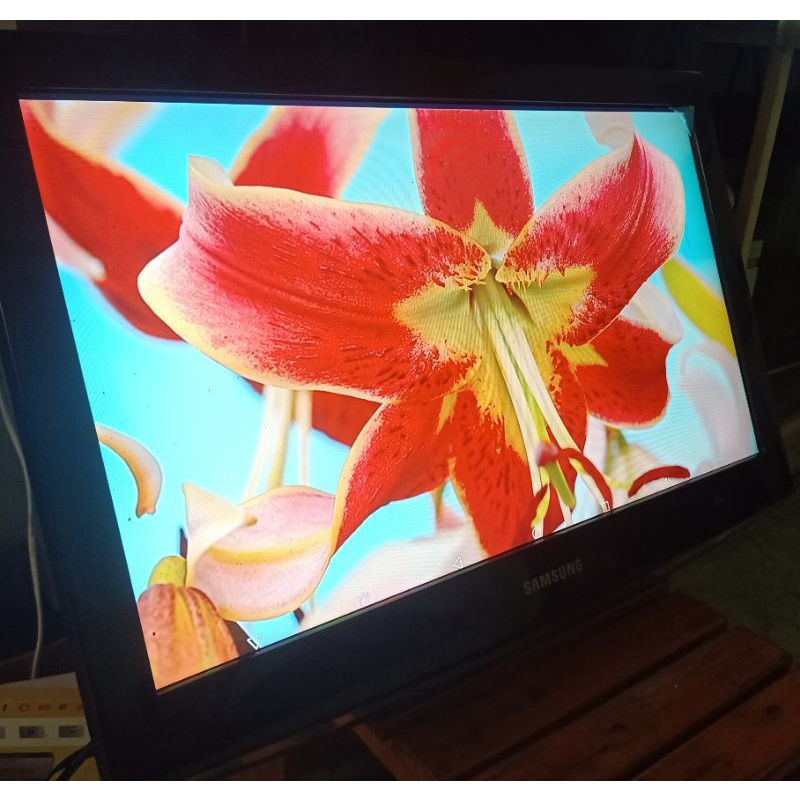 Tivi Samsung 26" Phụ Kiện Đầy Đủ Cần Thanh Lý