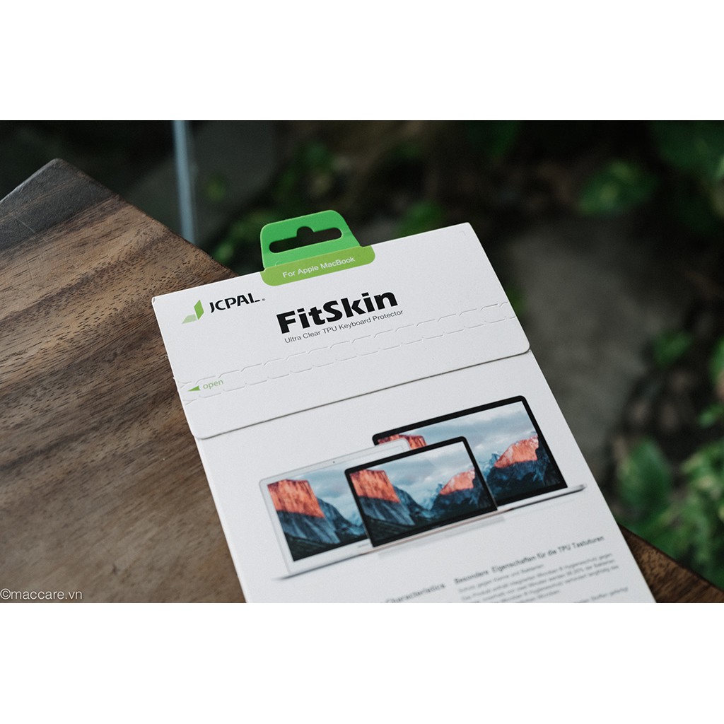 Phủ phím Macbook Pro 13inch 2020 chính hãng JCPAL Fitskin Clear