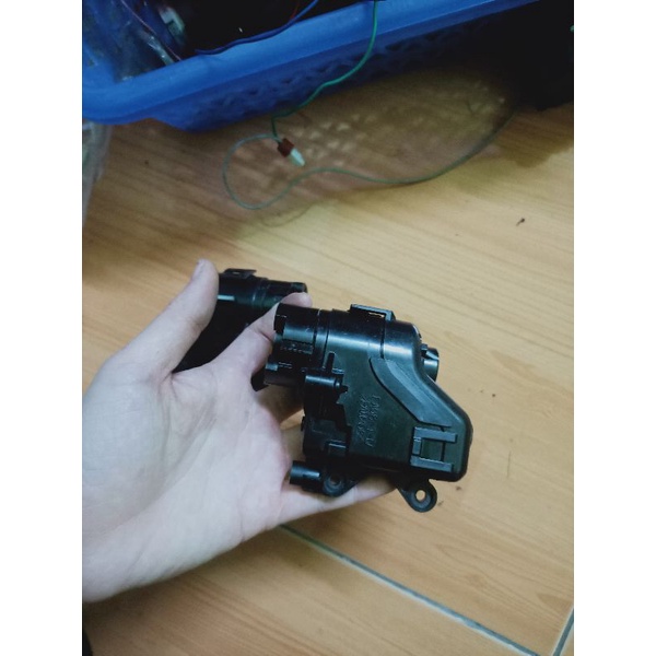 Mô tơ gập gương Mitsubishi Xpander