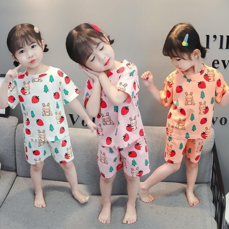 [MẪU MỚI] BỘ CỘC TAY CHẤT COTTON MỀM MÁT HỌA TIẾT THỎ DÂU SIÊU CƯNG CHO BÉ YÊU 6-18KG. XƯỞNG MAY BIBO