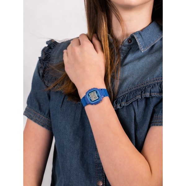 Đồng Hồ Nữ Casio LA-20WH-2ADF Dây Nhựa Màu Xanh - Mặt Vuông