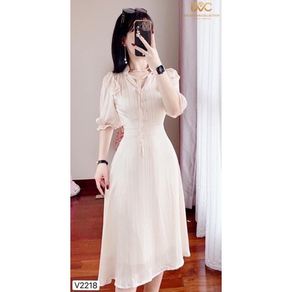V2218 - váy xoè màu be tay lỡ