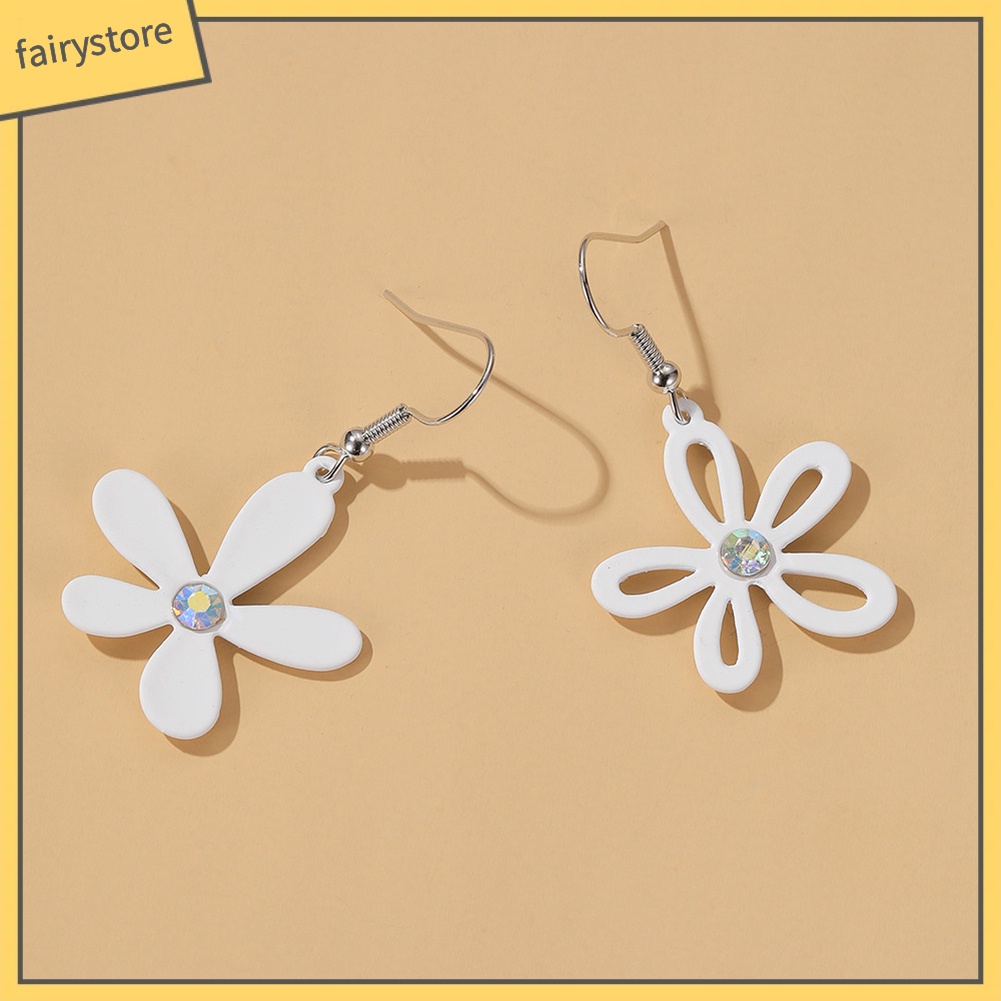 Hoa tai dáng dài mặt hình bông hoa thiết kế không đối xứng cho nữ