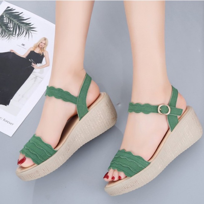 【READY STOCK】Fashion handmade  women's sandals Platform shoes Lightweight and wearable Polyurethane bottom