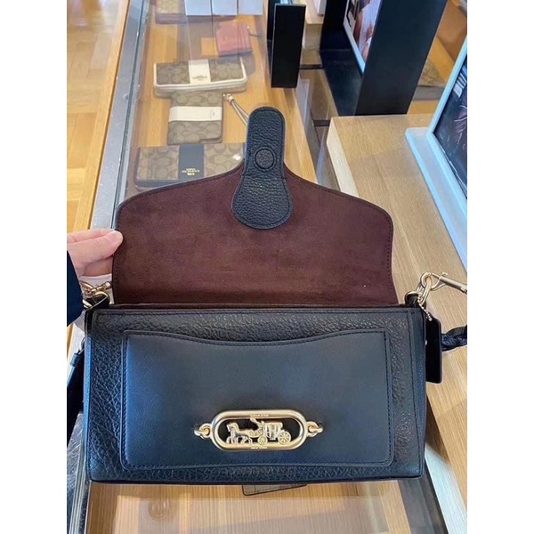 Túi đeo chéo nữ coach