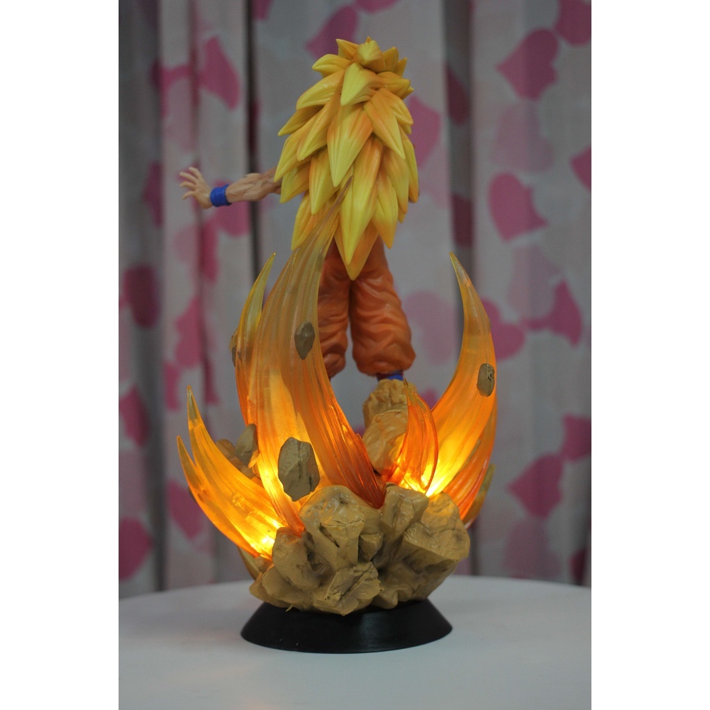 💥💥Mô hình Goku super saiyan 3 cao 31cm có led - Mô hình Dragon ball