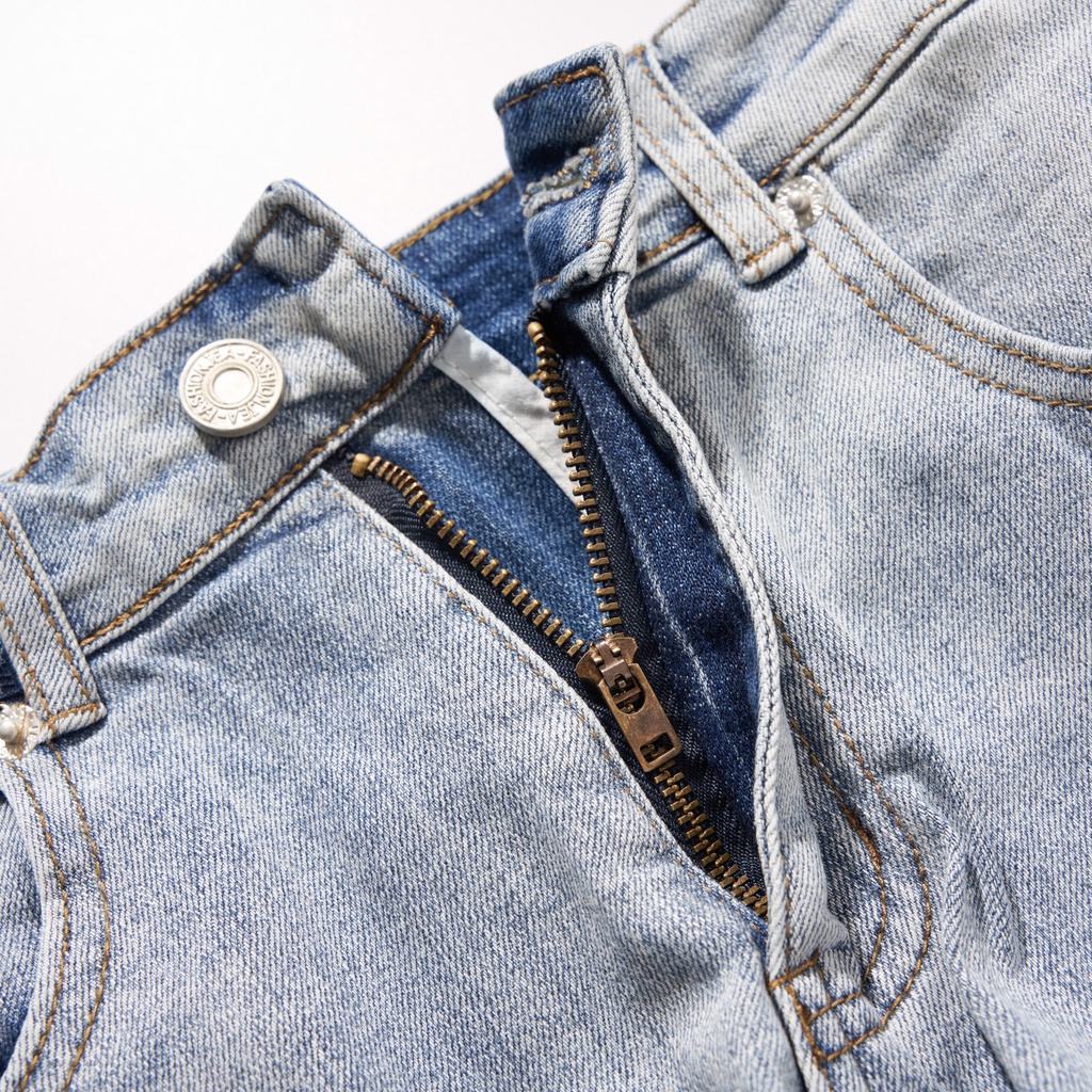 Quần Jean Nam Ghi Sáng Trơn ATINO Chất Liệu Jean Pha Spandex Form Slim-Fit QJ1.1026