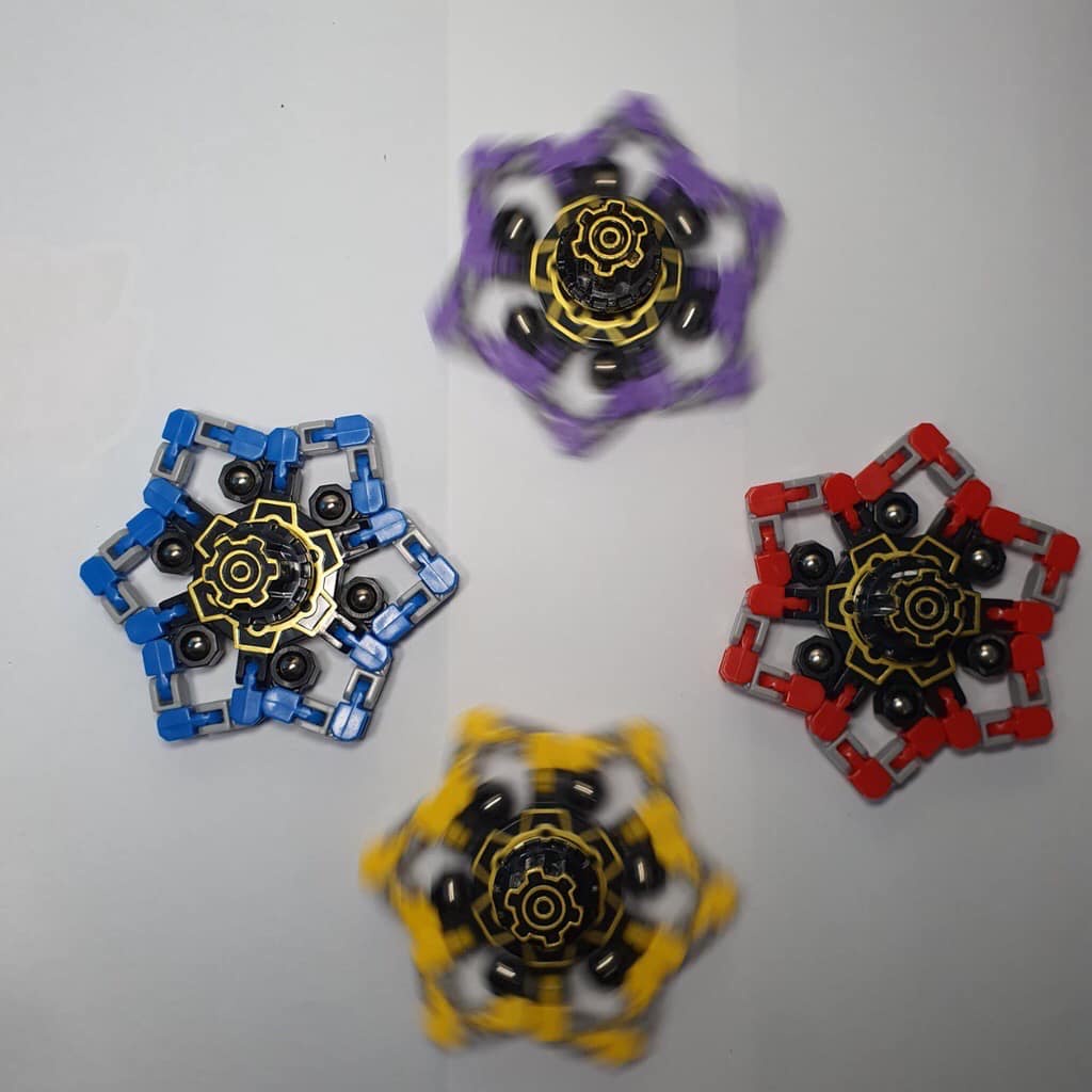 Con Quay Spin ner Robot Biến Hình Xoay 360 Độ Thông Minh Cho Bé