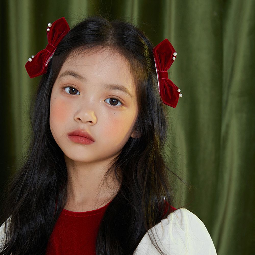 Set 2 kẹp tóc nơ bằng vải nhung đính ngọc trai nhân tạo màu trơn dễ thương đơn giản phong cách Hàn Quốc cho bé gái