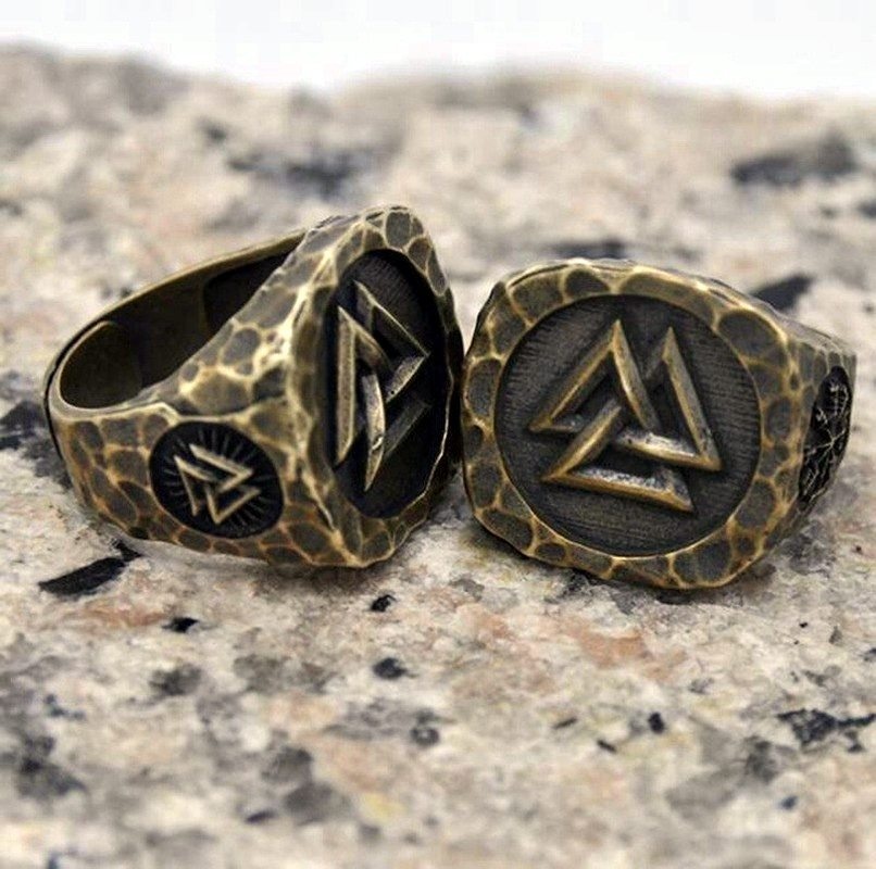 Thời trang Punk Bắc Âu Viking Vintage Vàng Celtic Tam giác La bàn Nhẫn Rune Amulet cho nam giới
