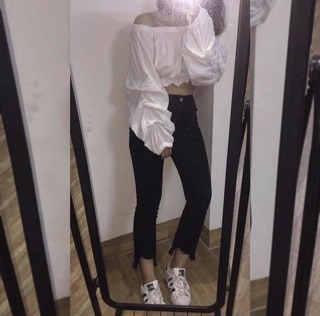 Croptop trễ vai tay bồng