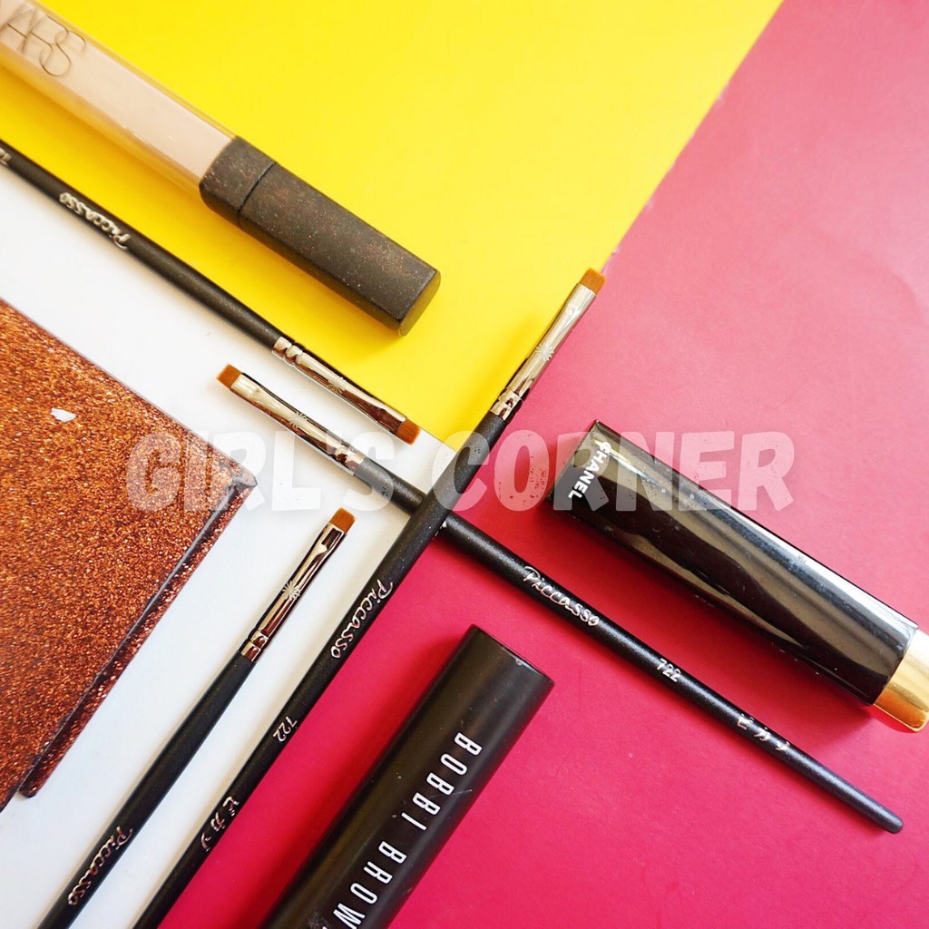 Cọ eyeliner Piccasso 722 Small Angled Fine Eyeshadow Eyeliner Brush