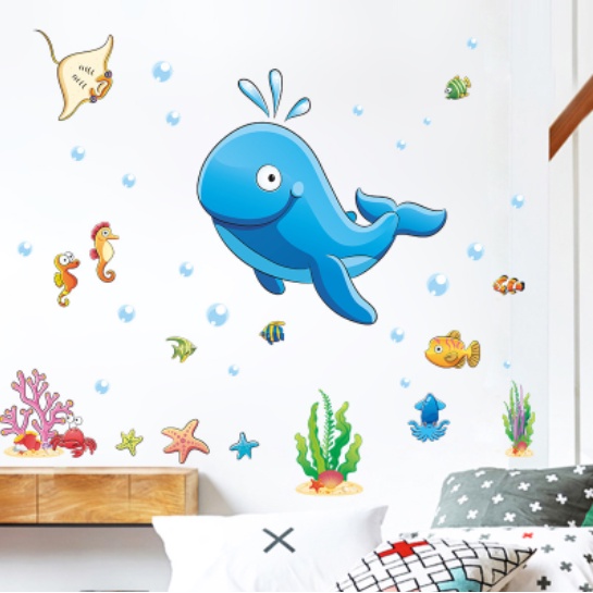 Decal trang trí tường - Chú cá voi dưới biển
