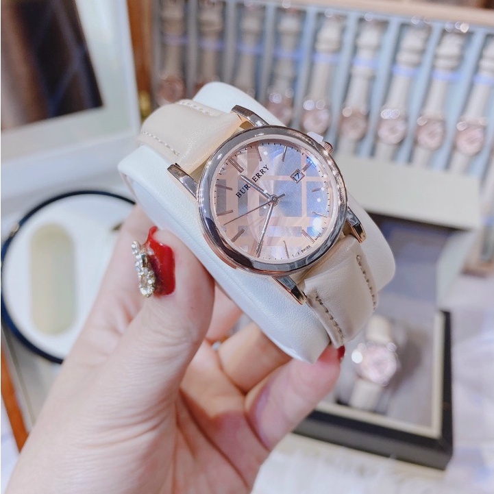 Đồng hồ nữ Burberi màu kem Xinh xắn- Dễ Thương- Viền mạ sang trọng- Tặng hộp tặng Pin đi kèm