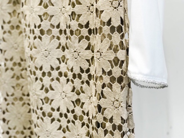 [Mã FASHIONMALLT4 giảm 15% đơn 150k] Váy ren hoa lớn AfterBefore | BigBuy360 - bigbuy360.vn