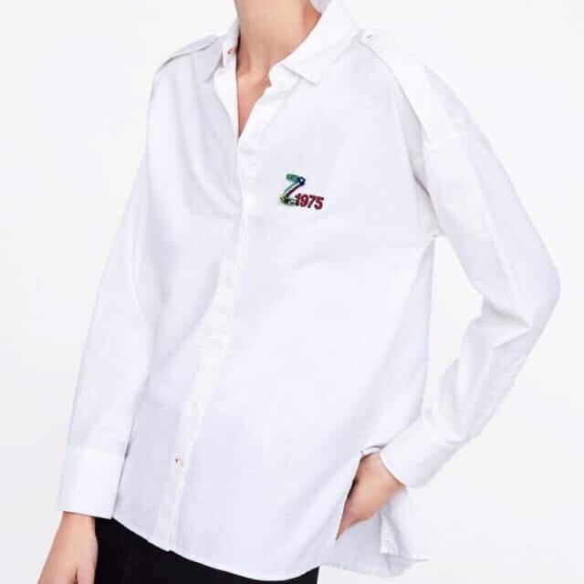 Combo áo trắng quần bò