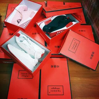 Giày sneaker hot trend 2017 and 2018