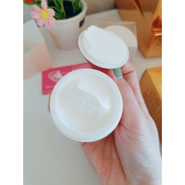 Kem Nâng Tông Da Chica Y Chico Nude Fantasy Whitening Cream GomiStore