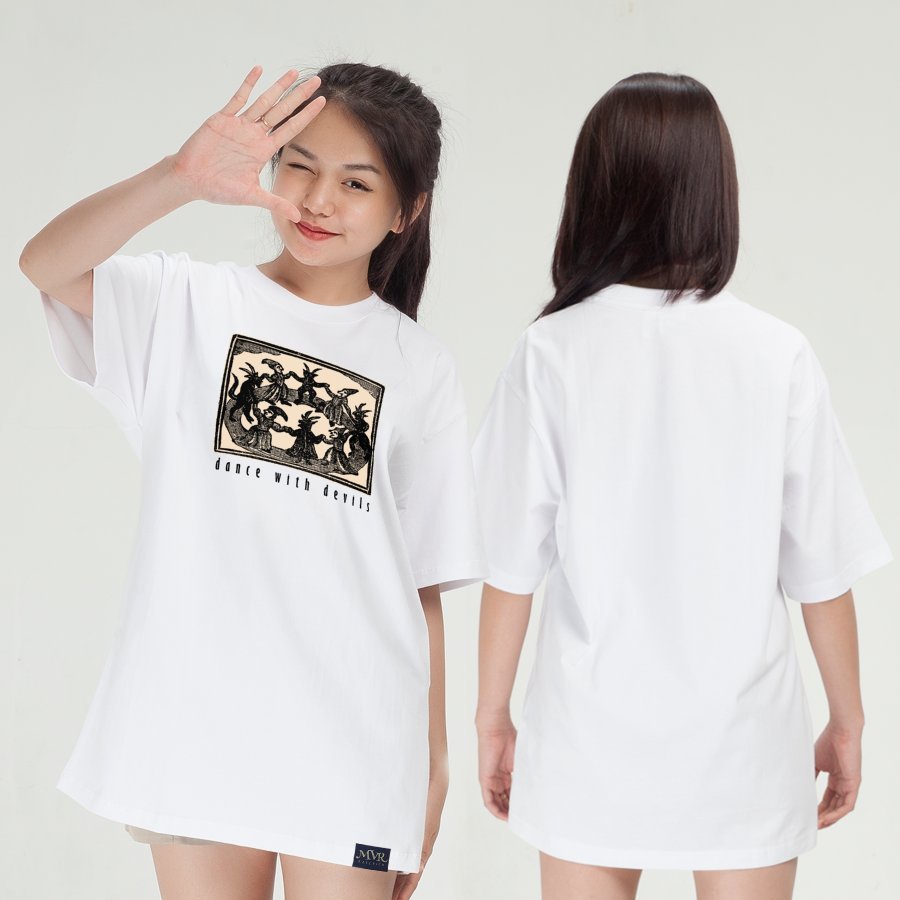 Áo thun nữ cổ tròn Phù thủy múa vòng tròn MVR KK3986