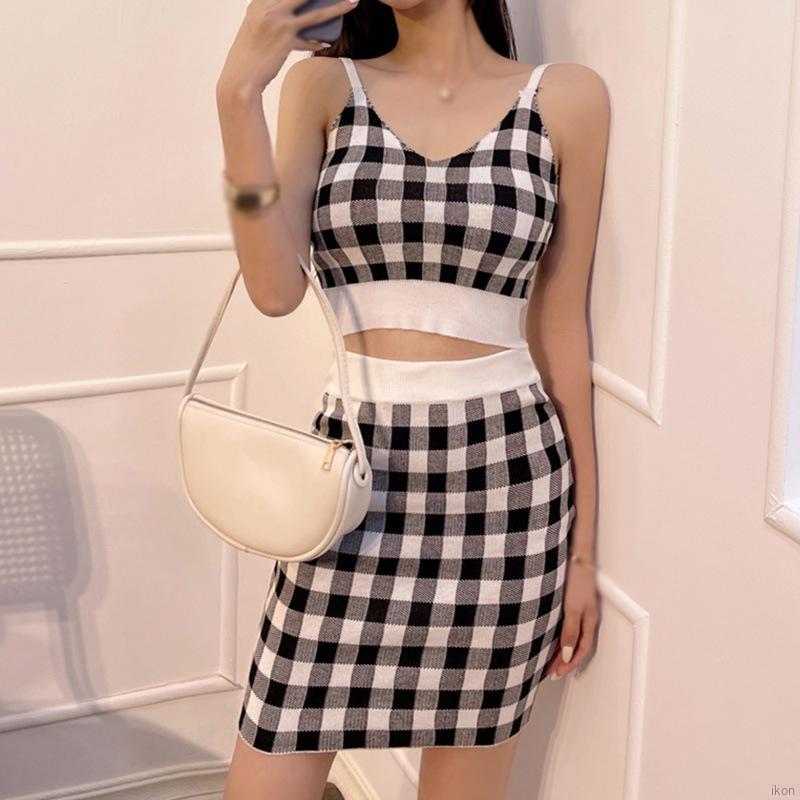 Bộ Áo Dệt Kim Cổ Chữ V + Chân Váy Ca Rô Xinh Xắn Dành Cho Nữ