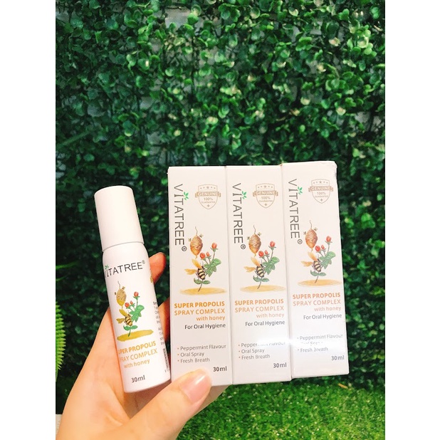 Chai xịt giảm đau họng keo ong Vitatree | BigBuy360 - bigbuy360.vn