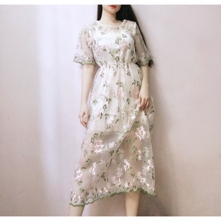 Đầm midi ren lưới hoa thêu bo eo