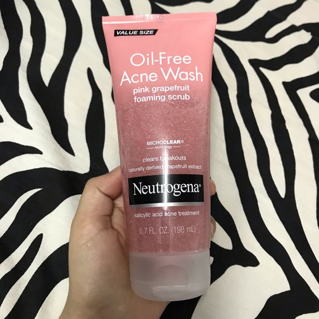 Sữa rửa mặt Neutrogena Oil Free Acne Wash Pink Grapefruit Scrub