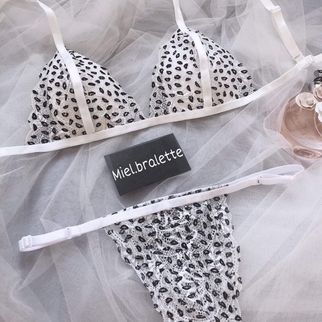 Bộ Bralette ren chấm bi