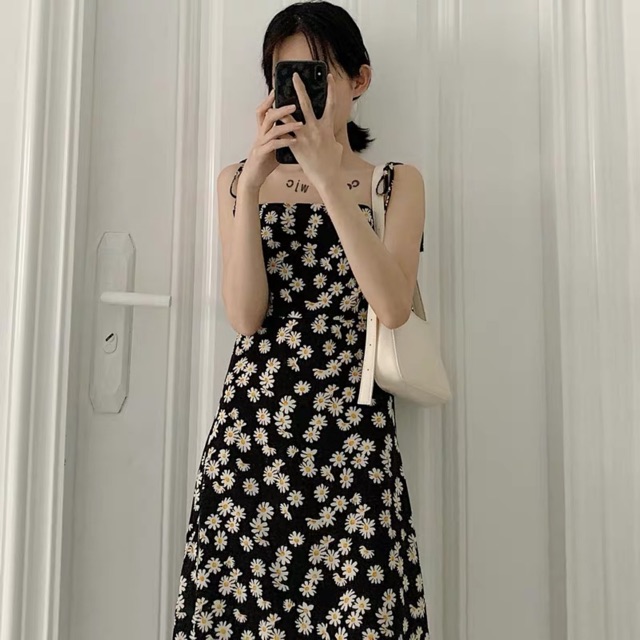 [ SẴN] VIDEO thật váy hoa cúc hai dây buộc nơ vải mát phong cách mùa hè đi biển | BigBuy360 - bigbuy360.vn