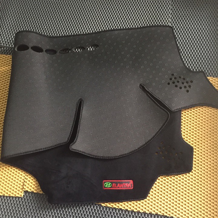 Thảm chống nóng taplo LÔNG CỪU 3 LỚP NHẬT BẢN dùng cho xe ELANTRA 2016-2018  đế chống trượt mềm mịn, tơ đẹp, dày dặn