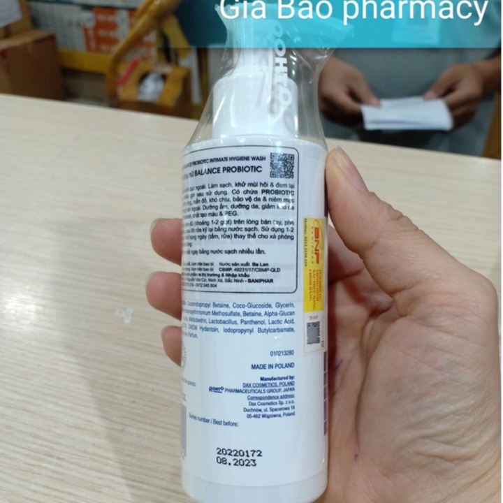 Dung dịch vệ sinh FEMINA PERFECTA BALANCE 150ML.