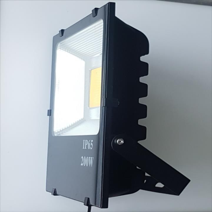 Đèn led pha 50W, 100W, 150W, 200W, Ip66, đèn pha led