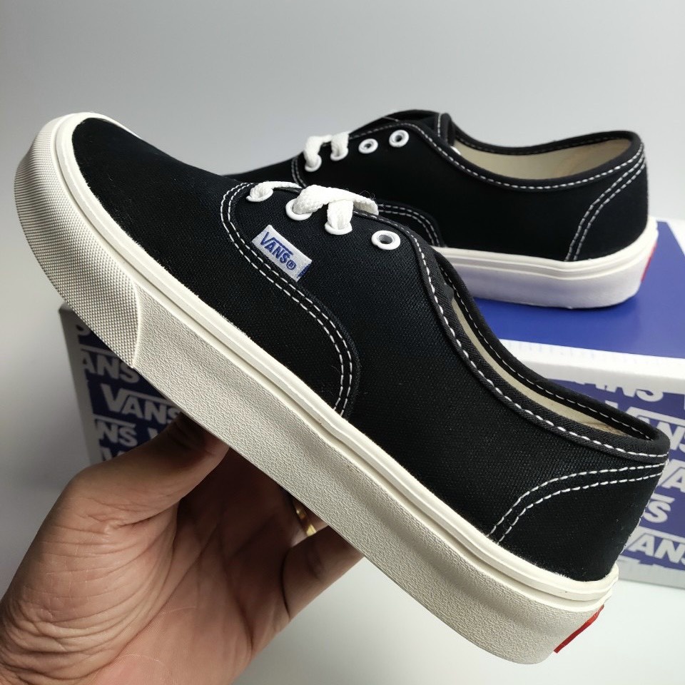 Giày V Vault Classic Đen