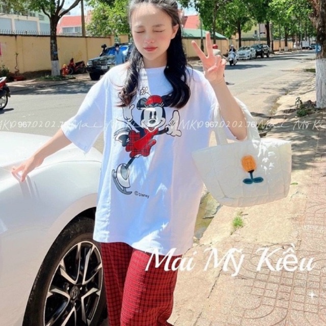 Set Bộ Áo Phông Trắng Mickey Và Quần Dài Kẻ Caro Màu Đỏ