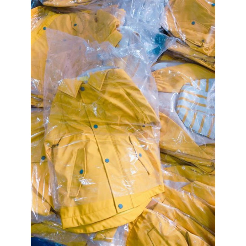 Áo khoác raincoat màu vàng hàng xuất dư sz 10-18kg