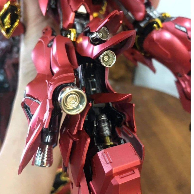 [Hàng sơn sẵn] Mô hình MG sinanju bandai + giáp Takumi được ráp và sơn màu kim loại metalic