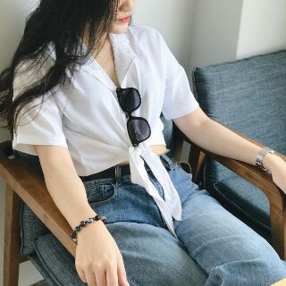 Áo sơ mi croptop cổ vest cột tà
